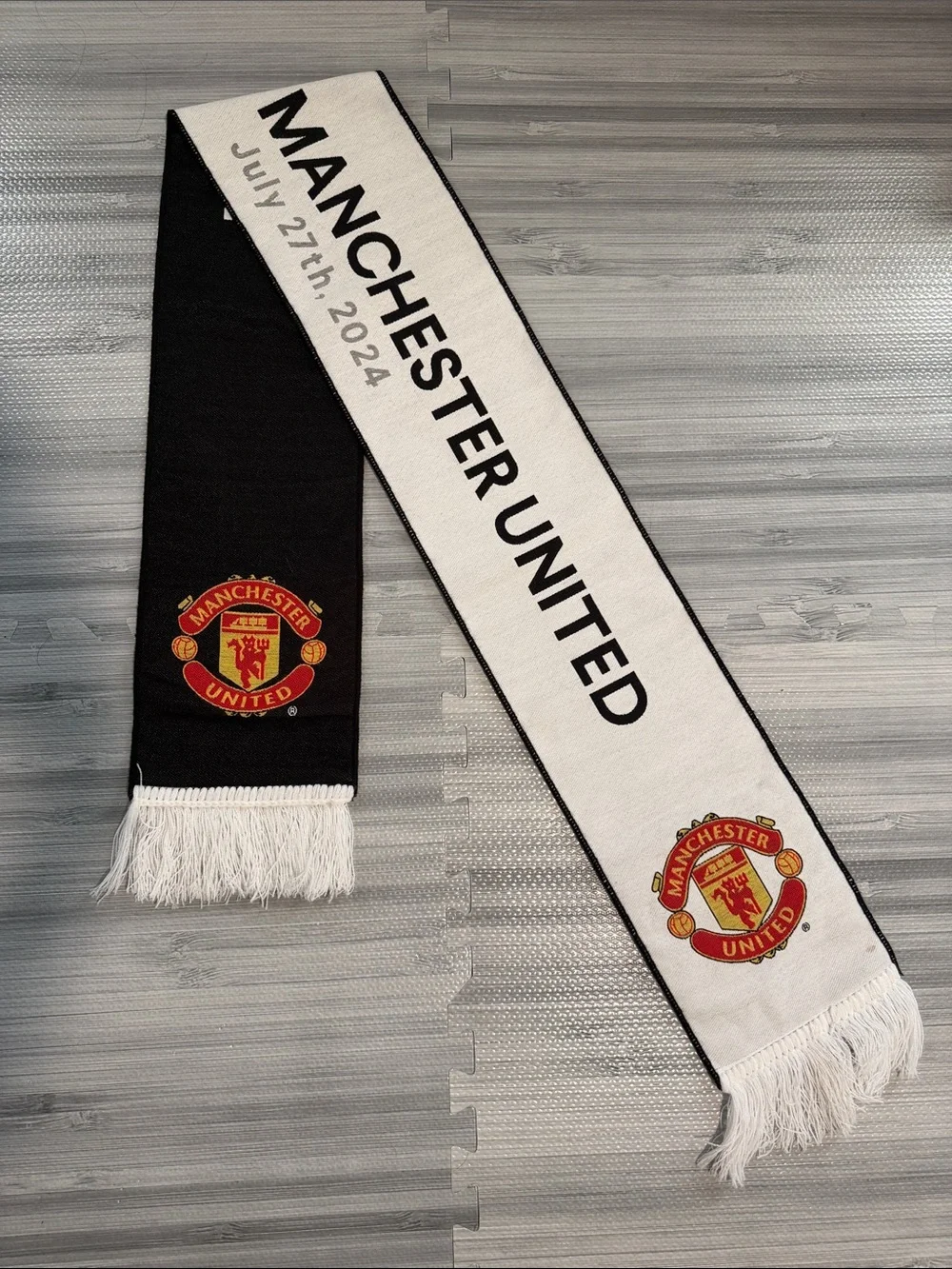 Arsenal vs Manchester United Scarf - July 27 2024 - Rivals in Red - SoFi Stadium